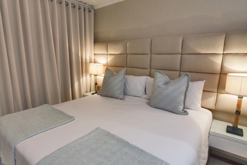 14 The Shades - By Stay In Umhlanga Durban Bilik gambar